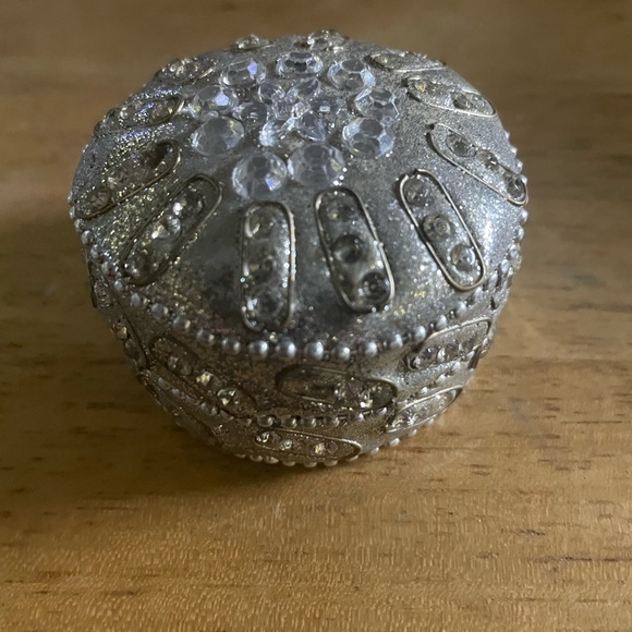 Elegant Silver Decorative Box - Picture 1 of 2
